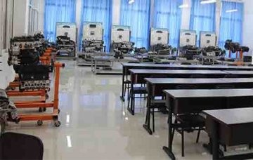 汽車實訓教學設備廠家:汽車充電阻預充電如何判斷