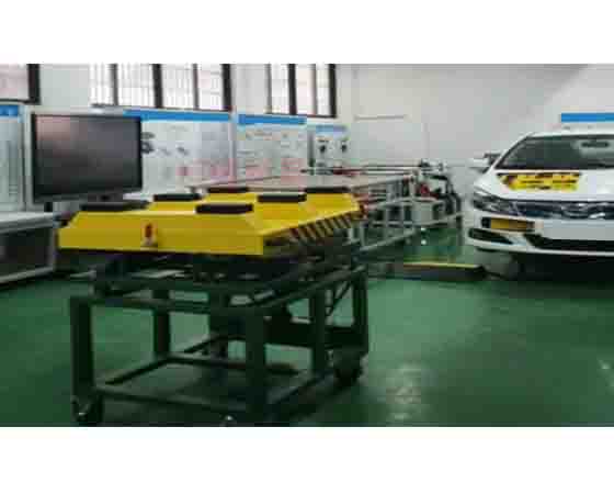 實(shí)踐操作中心:新能源汽車實(shí)訓(xùn)室