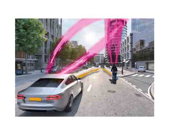 弱勢交通參與者碰撞預警場景中,可利用的通信方式為?